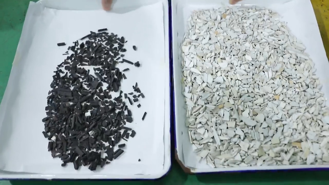 Pe PPポリ塩化ビニール ペットHdpe Ldpeのプラスチック微粒はペット薄片のための選別機色の分類機械を着色する