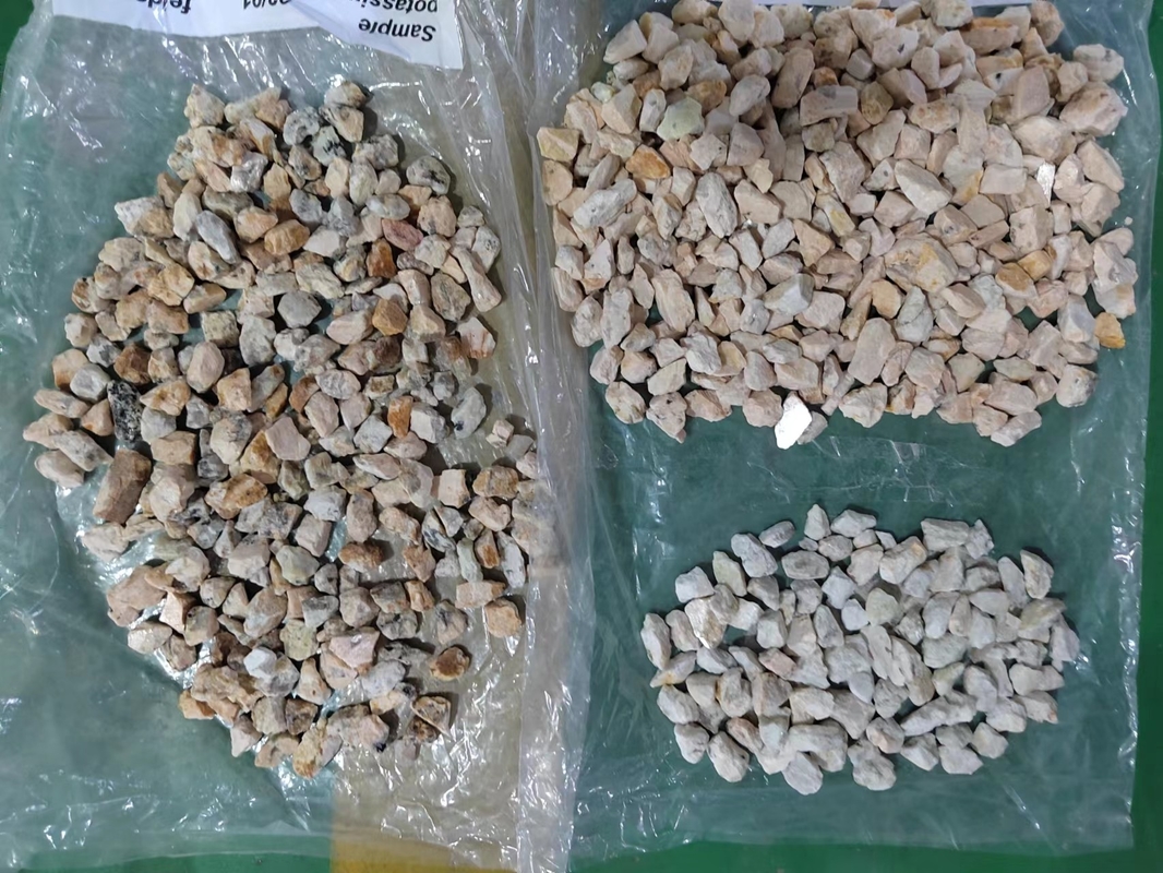 高容量 ウェンヤオ ダブル層ベルト 乾燥し湿った鉱石 石鉱色ソート機 エジェクター付き SMC 16ホールのノズル