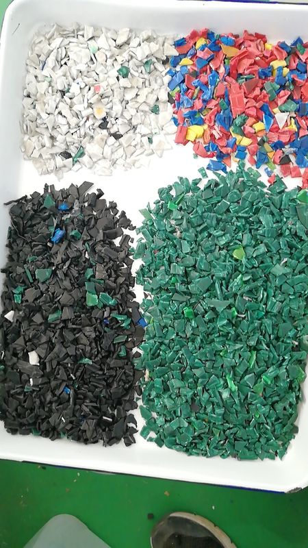 240V 50Hzの帽子はプラスチック色の選別機高い分類の正確さのはげる