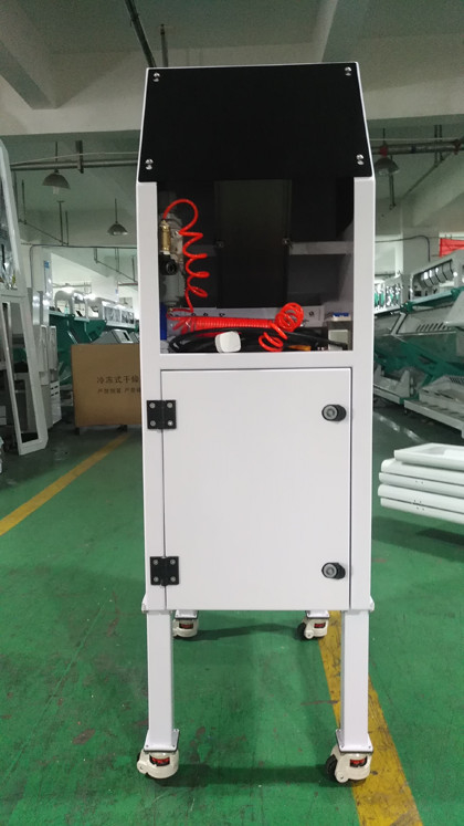 wifiのリモート・コントロール システム800 Kg /Hが付いている小型穀物のムギ色の選別機