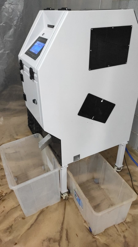 FPGAの破片が付いている小型コーヒー豆色の選別機機械32シュート