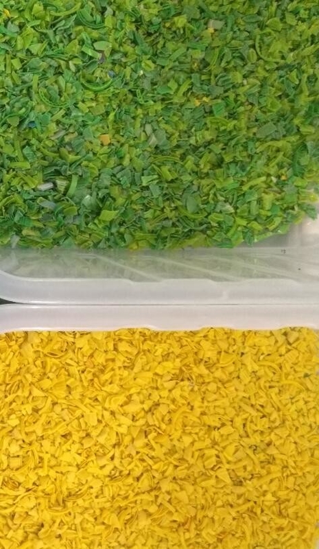ペットPPポリ塩化ビニールのHDPEのPEプラスチック色の選別機機械5シュート320のチャネル