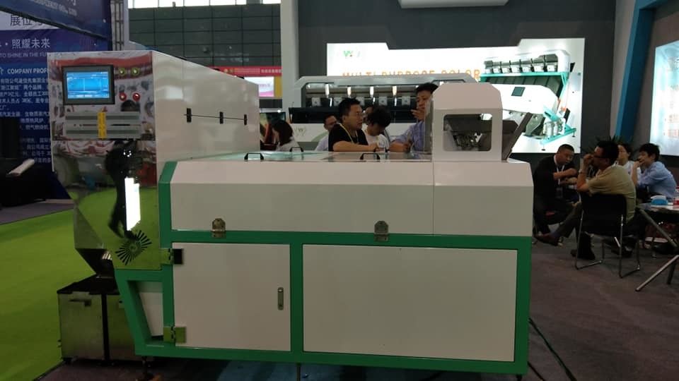 LEDの可変的で軽い砂の粉の鉱石色の選別機1シュート