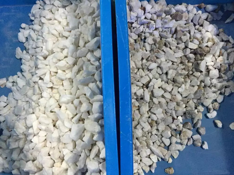 コンベヤー ベルトが付いている高出力の8 Tons/Hの鉱石色の選別機