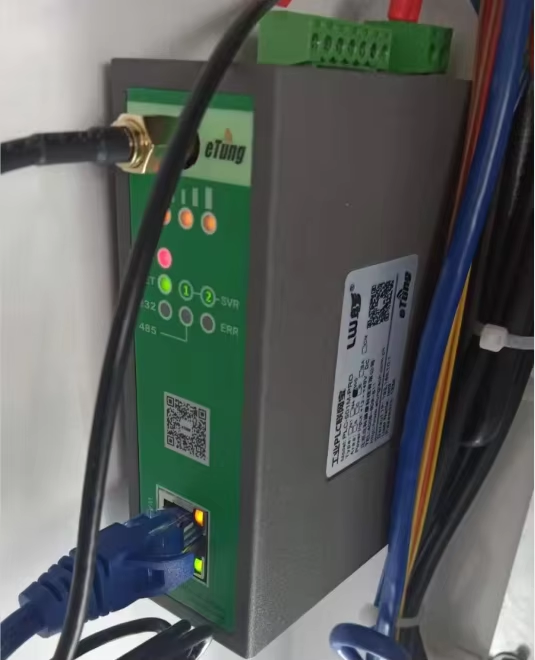 黒色プラスチックフレークカラー選別機 インテリジェントCCDカラースペレーター 高効率カラー分離機 PVC PET用 12